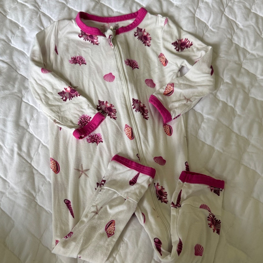 Kyte BABY White Pajama Set with Pink Shell Trim